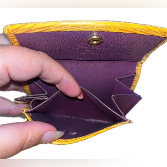 Louis Vuitton Wallet Yellow Epi Leather - Picture 10 of 13